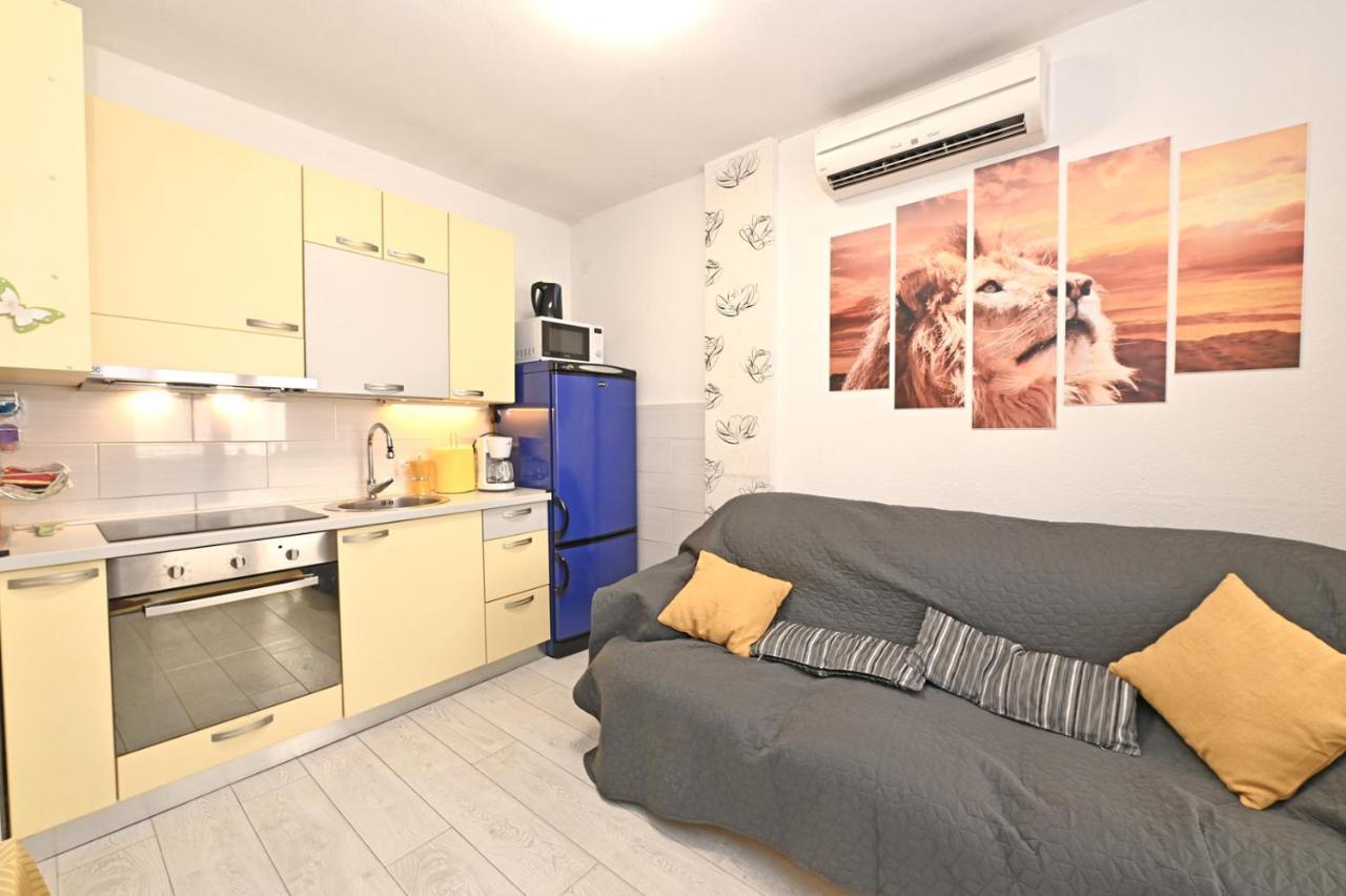Апартаменты Apartman Blaz Пореч Экстерьер фото