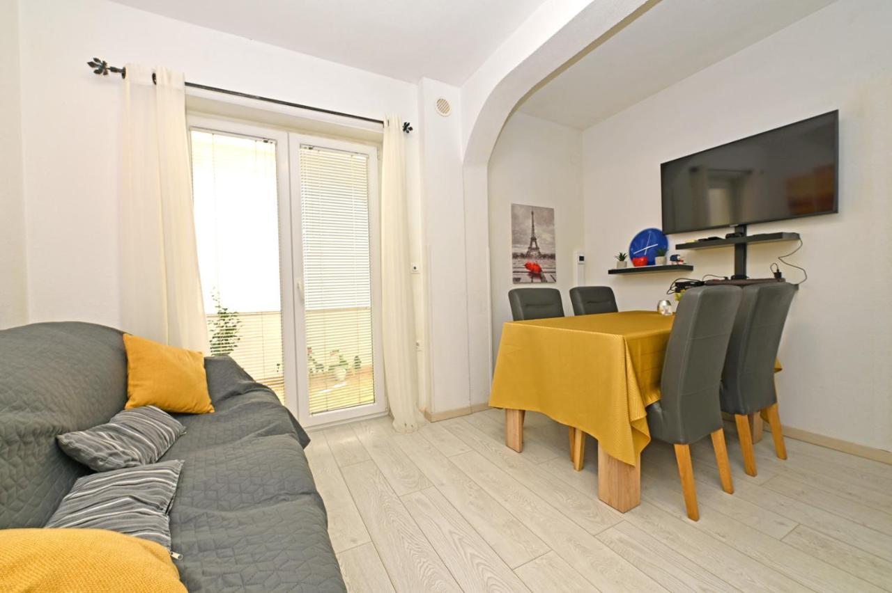 Апартаменты Apartman Blaz Пореч Экстерьер фото